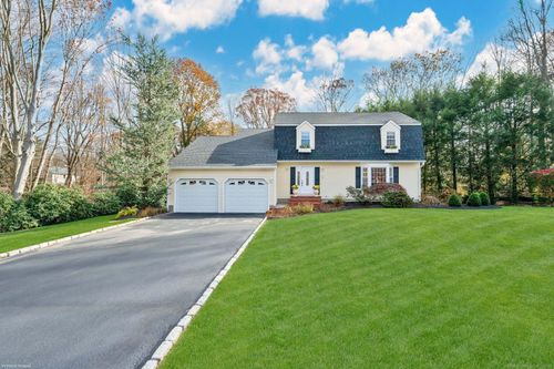 19 Horse Stable Circle, Shelton, CT, 06484 | Card Image