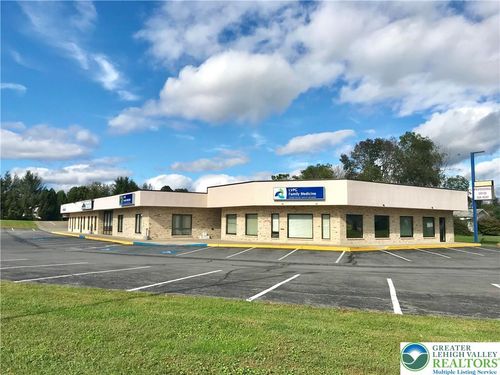 middle-unit-208 Kevin Lane, Chestnuthill Twp, PA, 18322 | Card Image