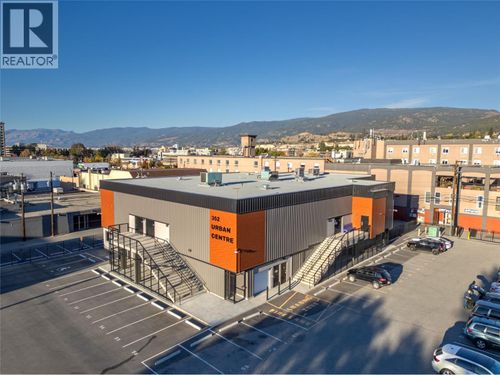 204-352 Winnipeg St, Penticton, BC, V2A5M5 | Card Image