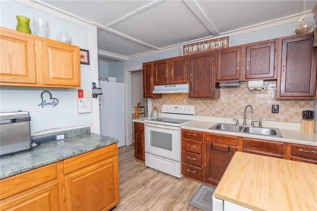 101 Collins St, House other with 3 bedrooms, 2 bathrooms and 6 parking in Attleboro MA | Image 8