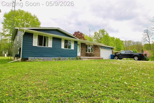 7077 Rivertown Rd, Swartz Creek, MI, 48473-8806 | Card Image