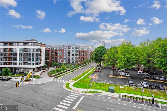 APT-412 - 1761 Old Meadow Rd, Condo with 2 bedrooms, 3 bathrooms and null parking in MCLEAN VA | Image 33