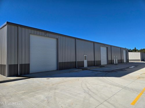 8655 Washington Ave, Ocean Springs, MS, 39564 | Card Image