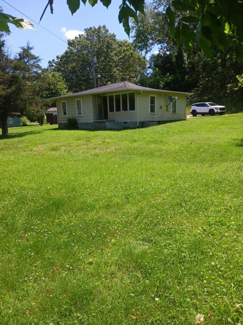 32 Dearborn Ave, Barbourville, KY, 40906 | Card Image