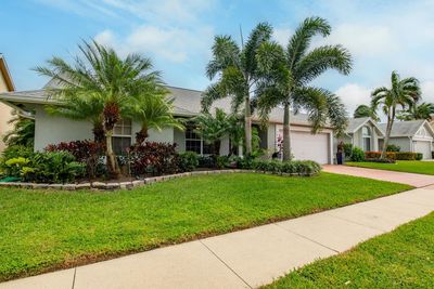 104 Adobe Circle, House other with 3 bedrooms, 2 bathrooms and null parking in Jupiter FL | Image 2