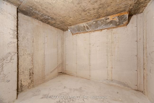 50 Block Rd, House attached with 4 bedrooms, 3 bathrooms and 1 parking in Brampton ON | Image 37