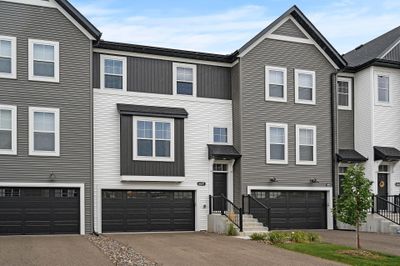 6657 Jody Avenue S, Townhouse with 3 bedrooms, 1 bathrooms and null parking in Cottage Grove MN | Image 2