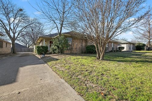 5706 Bramblewood Ct, Arlington, TX, 76017-2038 | Card Image