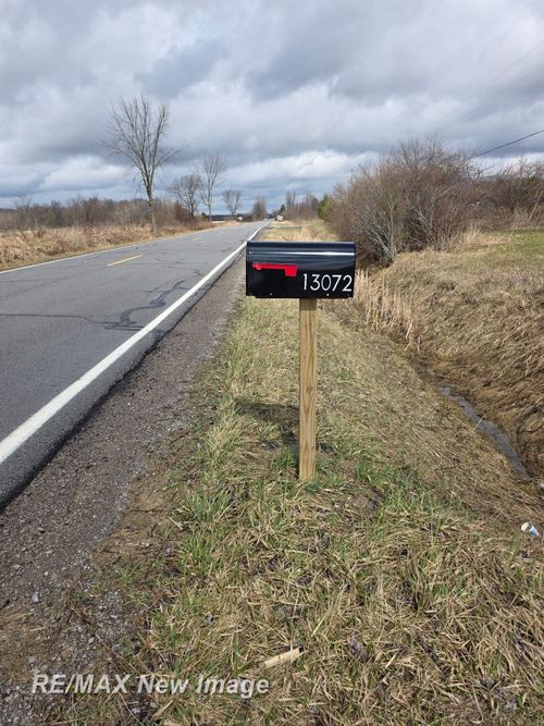 13072 Marshall Rd, Montrose, MI, 48457-8809 | Card Image