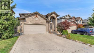 193 Tanoak Dr, House other with 5 bedrooms, 3 bathrooms and 4 parking in London ON | Image 1