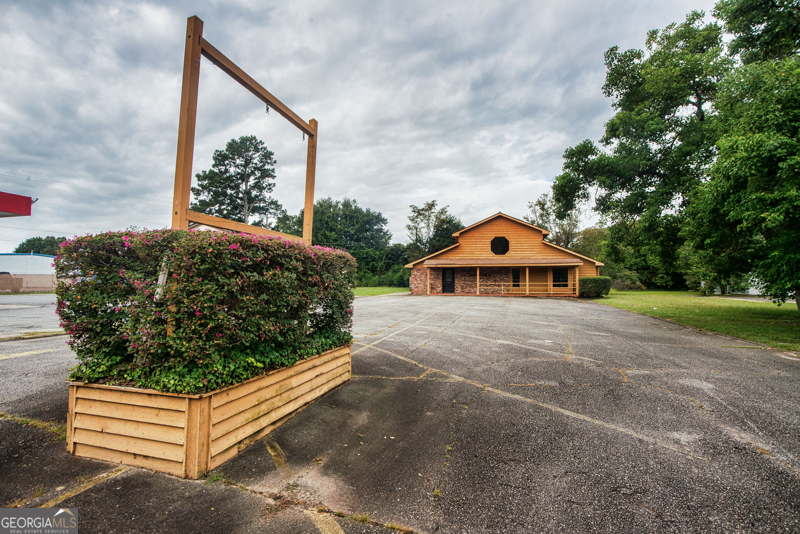 Commercial Sale in Warner Robins 2