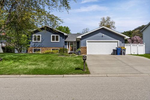 426 Fireside Dr, La Crescent, MN, 55947-1139 | Card Image