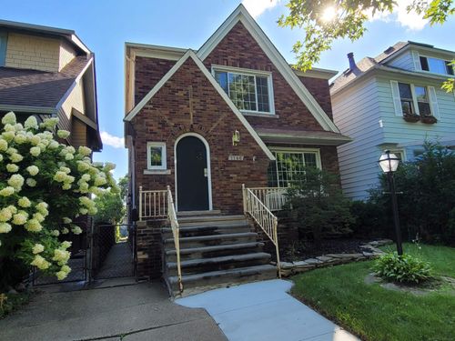 1146 Lakepointe St, Grosse Pointe Park, MI, 48230-1086 | Card Image