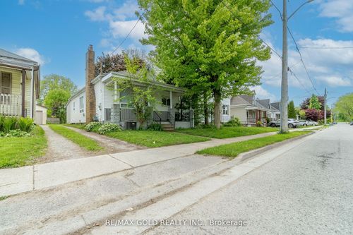 14 Wyatt St, London, ON, N6H1A7 | Card Image