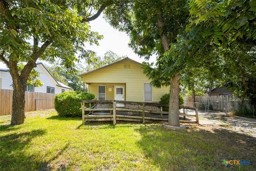 242 E Austin St, New Braunfels, TX, 78130-4106 | Card Image
