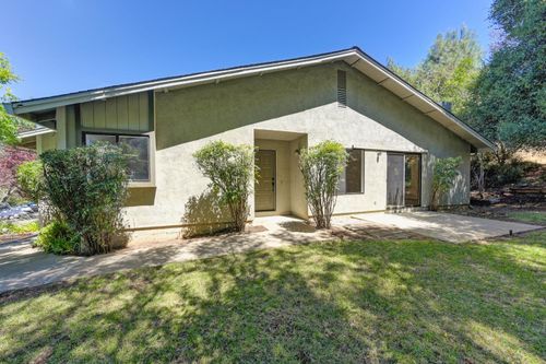 2743 Yuma Ct, Cameron Park, CA, 95682-9271 | Card Image