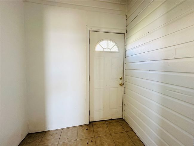 Apt 1 mudroom | Image 16