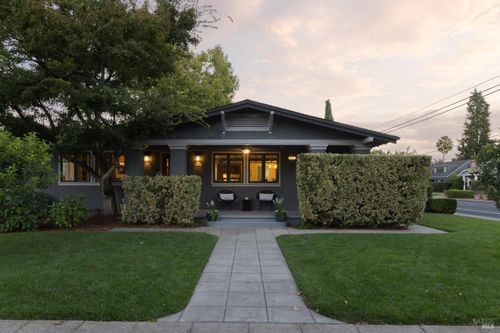 494 4th St E, Sonoma, CA, 95476-6716 | Card Image