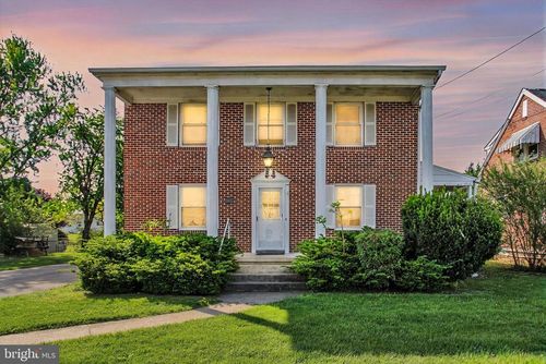 863 Hanover Pike, LITTLESTOWN, PA, 17340-9613 | Card Image