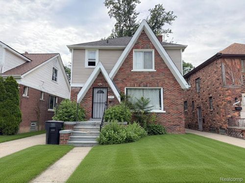 9161 Lakepointe St, Detroit, MI, 48224-2806 | Card Image