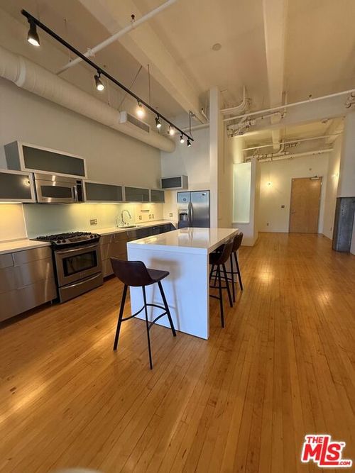 114-1850 Industrial Street, Los Angeles, CA, 90021 | Card Image