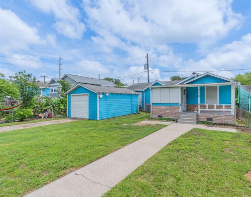 5319 Avenue O 1/2, Galveston, TX, 77551-4746 | Card Image