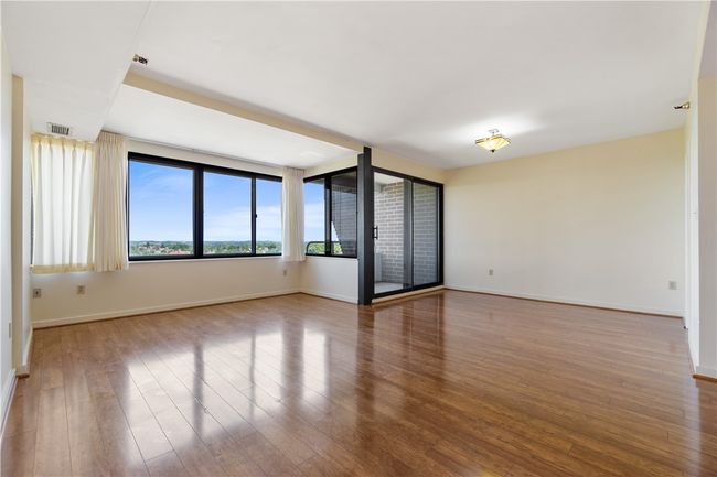 APT-1207 - 750 Washington Rd, Condo with 2 bedrooms, 2 bathrooms and 1 parking in Mt. Lebanon PA | Image 13