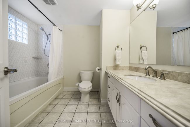 38 River View Dr, House other with 4 bedrooms, 3 bathrooms and 4 parking in Brampton ON | Image 32
