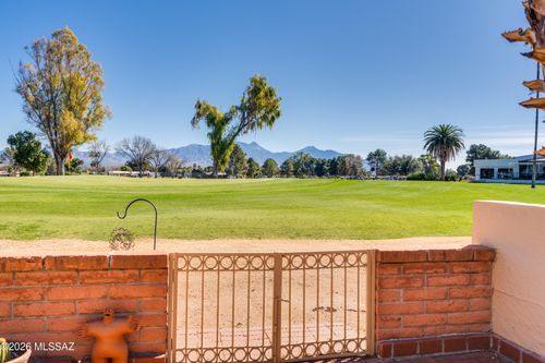 1122 N Abrego Dr, Green Valley, AZ, 85614-3635 | Card Image