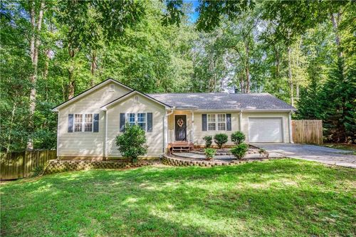 979 Honeysuckle Trl, Winder, GA, 30680 | Card Image