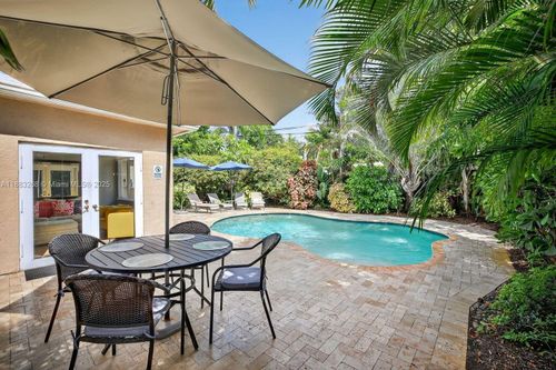 301 Ne 48th St, Oakland Park, FL, 33334-6016 | Card Image