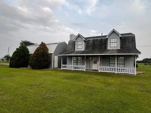 1100 Swiss Alp Hills Loop, Schulenburg, TX, 78956-5556 | Card Image