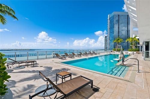 1007-1300 Brickell Bay Dr, Miami, FL, 33131-3384 | Card Image