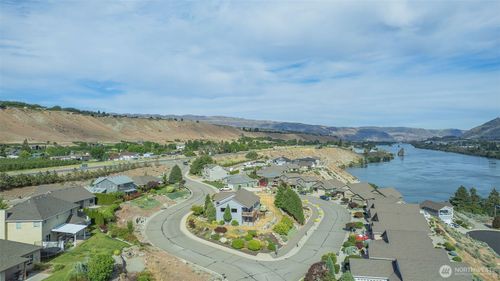 2840 Akamai Way, Wenatchee, WA, 98802-5869 | Card Image