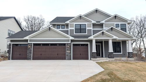 1955 Royal Blvd, Lake Elmo, MN, 55042-5521 | Card Image