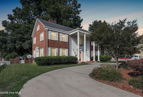 506 W Church St, Elizabeth City, NC, 27909-4724 | Card Image