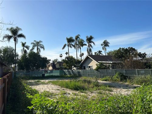 618 N Zeyn, Anaheim, CA, 92805 | Card Image