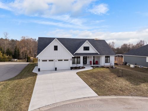 18 Fawn Creek Lane, Bayfield, ON, N0M1G0 | Card Image