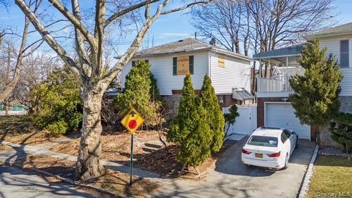 48-25 194th St, Fresh Meadows, NY, 11365-1221 | Card Image