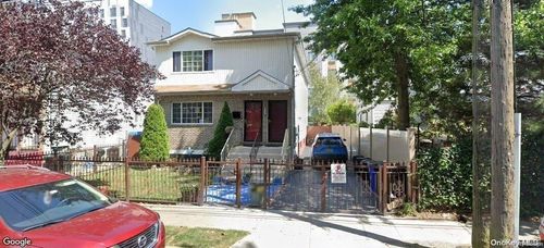 10-26 Beach 22nd St, Far Rockaway, NY, 11691-3307 | Card Image