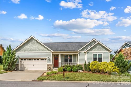 15 Craftsman View Dr, Asheville, NC, 28804-8813 | Card Image