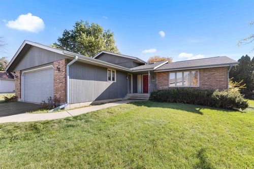 6081 Denwood Dr, Rockford, IL, 61114-6564 | Card Image