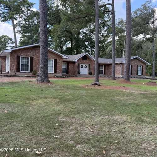 201 Poinsettia Dr, Forest, MS, 39074-3115 | Card Image