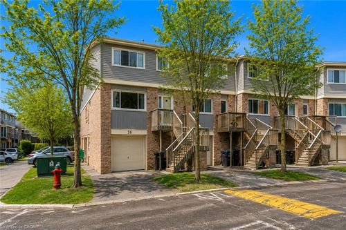74-30 Green Valley Dr, Kitchener, ON, N2P1G8 | Card Image