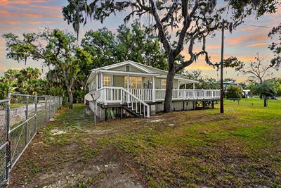 36 Se 217 Th St, House other with 2 bedrooms, 1 bathrooms and null parking in Suwannee FL | Image 1