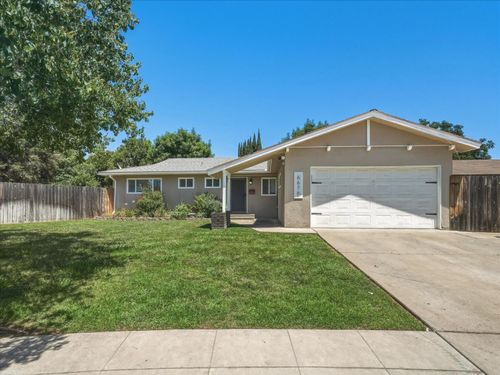 6676 N Wolters Ave, Fresno, CA, 93710-4233 | Card Image