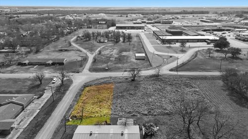 202 W Pine St, Whitewright, TX, 75491 | Card Image