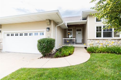 unit-302-4710 Mills Civic Pkwy, West Des Moines, IA, 50265-5206 | Card Image