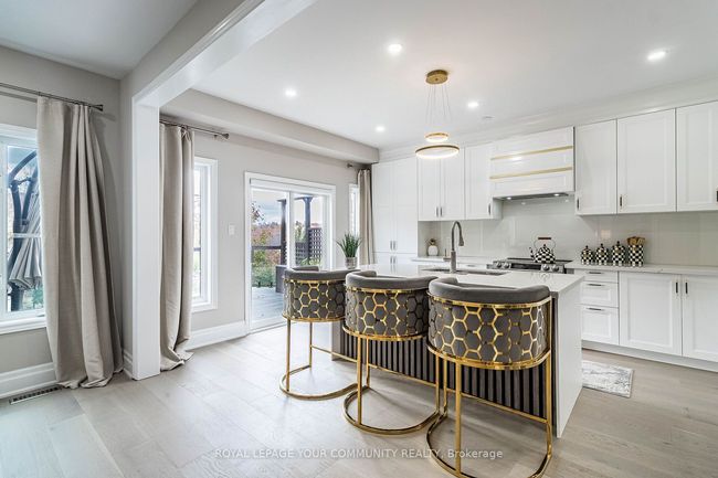 63 Regency View Hts, House other with 4 bedrooms, 4 bathrooms and 5 parking in Maple ON | Image 7
