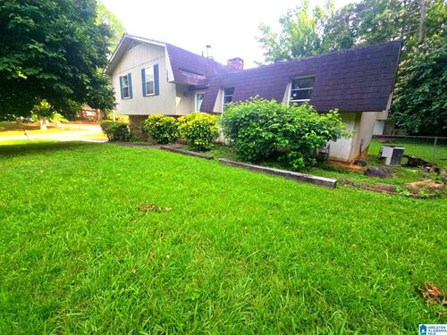 319 Burgundy Dr, Adamsville, AL, 35005-1822 | Card Image